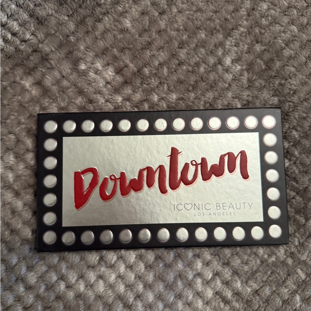 Iconic Beauty Downtown Eyeshadow Palette